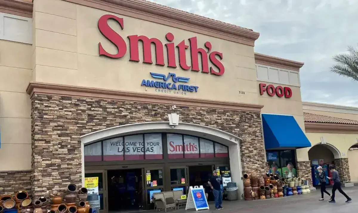 does Smith's do Money Orders